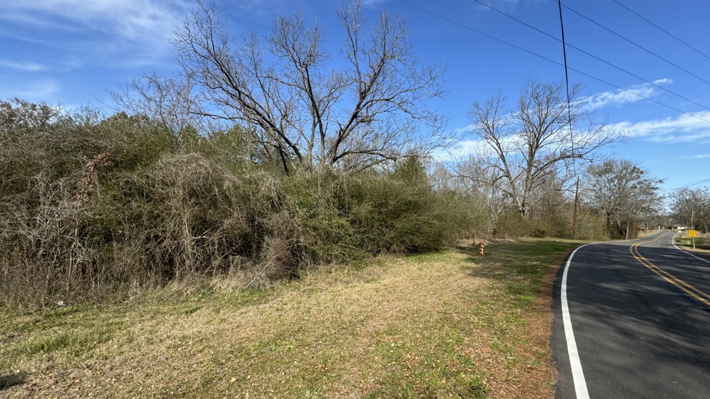 Deer & Duck Hunting Oasis, 32.67 Acres with Utilities & Gated Access in