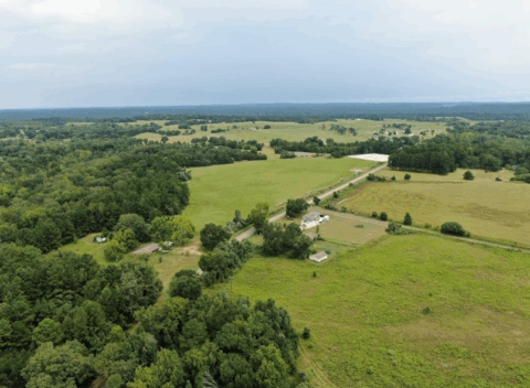 Terrain and landscape of 14 acre unrestricted wooded land in Texas